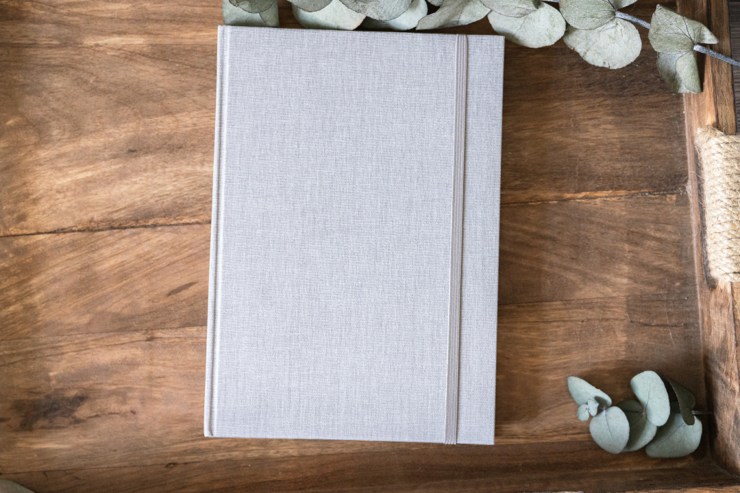 Blanko Notizbuch A5 – Leinen Grau | 200 Seiten, Fadenheftung